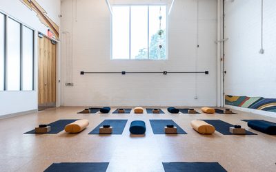 Crux Climbing Center Central - Yoga & Fitness