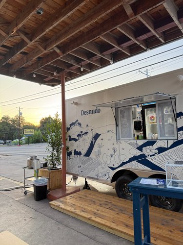Interior of Desnudo Coffee: South Lamar in South Austin